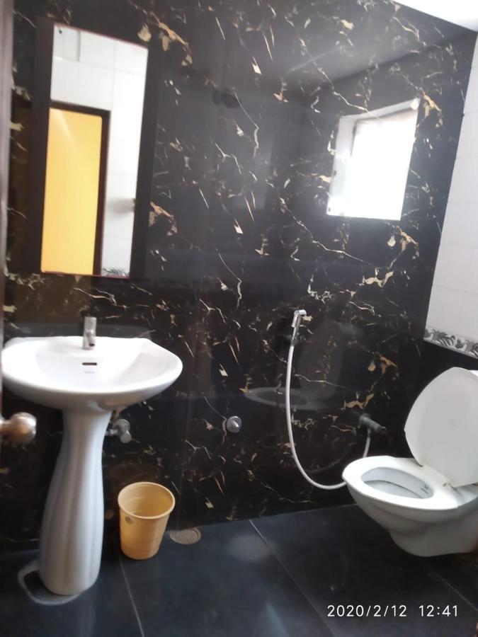 Suvarna Regency Hassan Exteriör bild